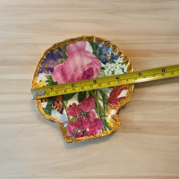 Scallop shell Decoupage handmade trinket dish - Picture 4 of 5